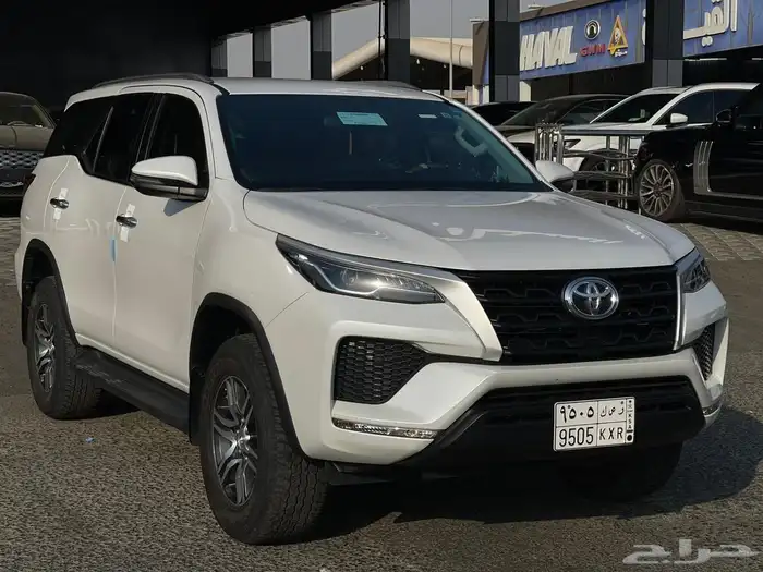 تويوتا فورشنر 2023 دبل مخزن 1