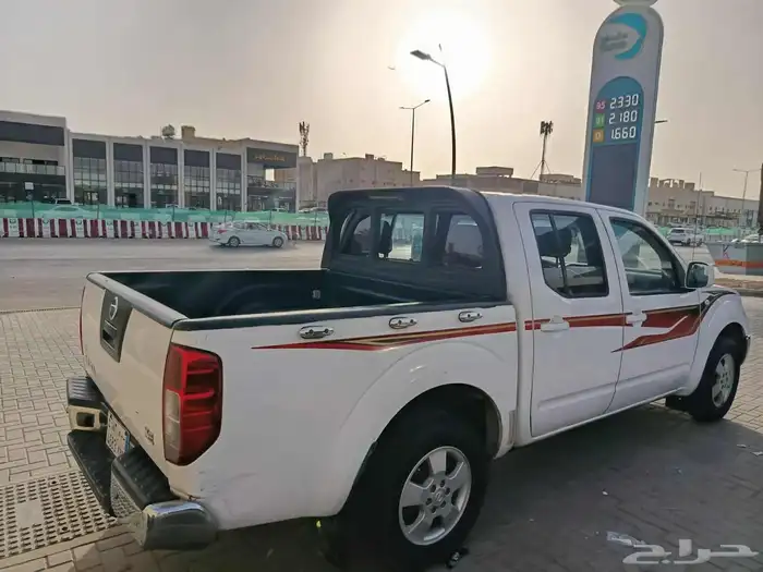 نيسان نافارا 8