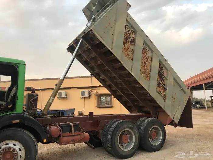 للبيع صندوق قلاب ال بي سقس مع كامل ملحقاته 0