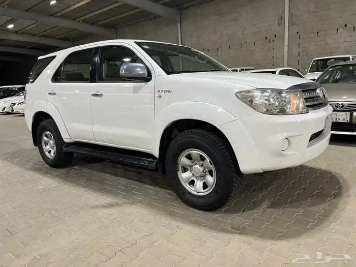 فورشنر موديل 2009 قير عادي دبل 2