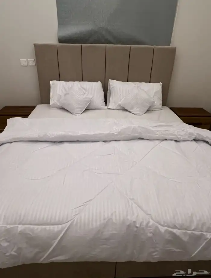 للايجار شقة مفروشه ب النعيرية غرفتين وصاله 2