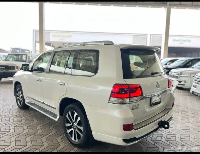 تويوتا لاندكروزر GXR 2019 تورنج سعودي ماشي 79 الف 2