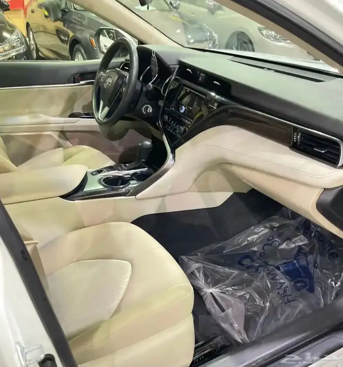 كامري LE موديل 2020 نظيفه 7