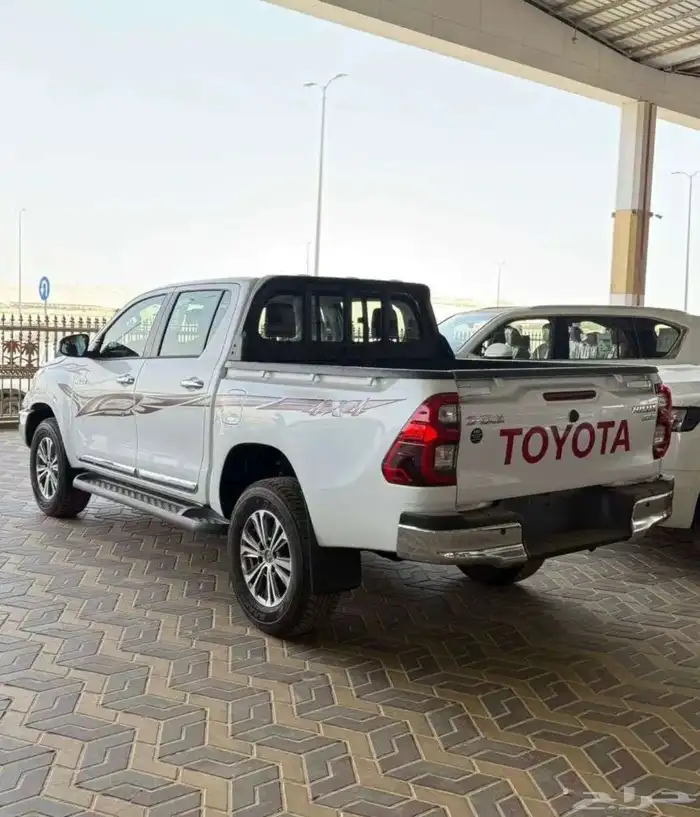 هايلوكس 2025 تماتيك بنزين سعودي ( باقل سعر ) 5