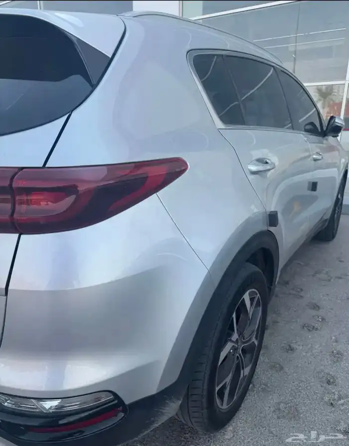 كيا سبورتاج ديزل للبيع او البدل المناسب شرط 4