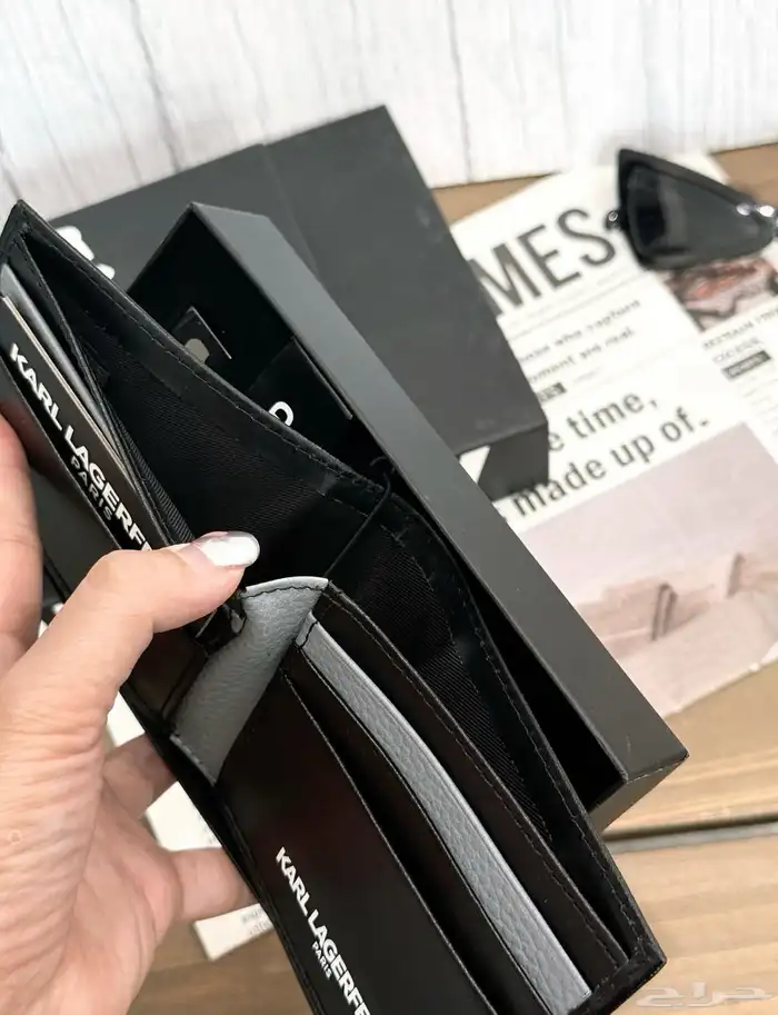 طقم رجالي كارل لاغرفيلد 3