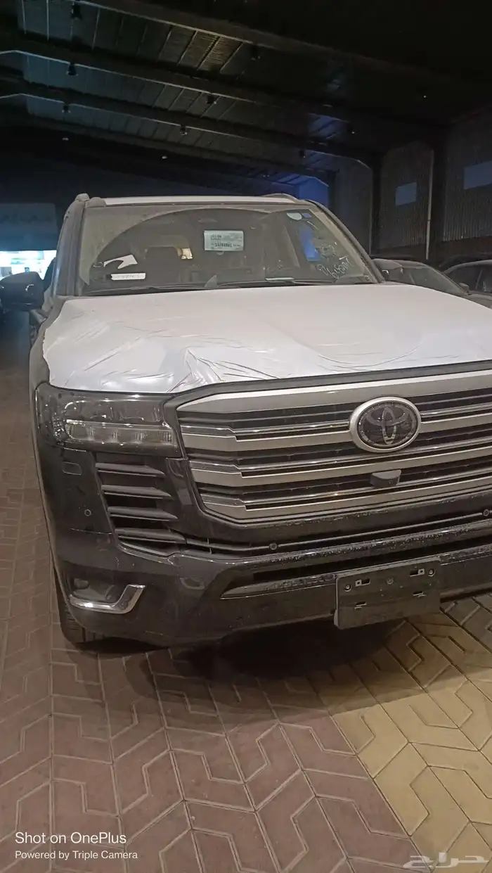 لاند كروزر GXR موديل 2025 1