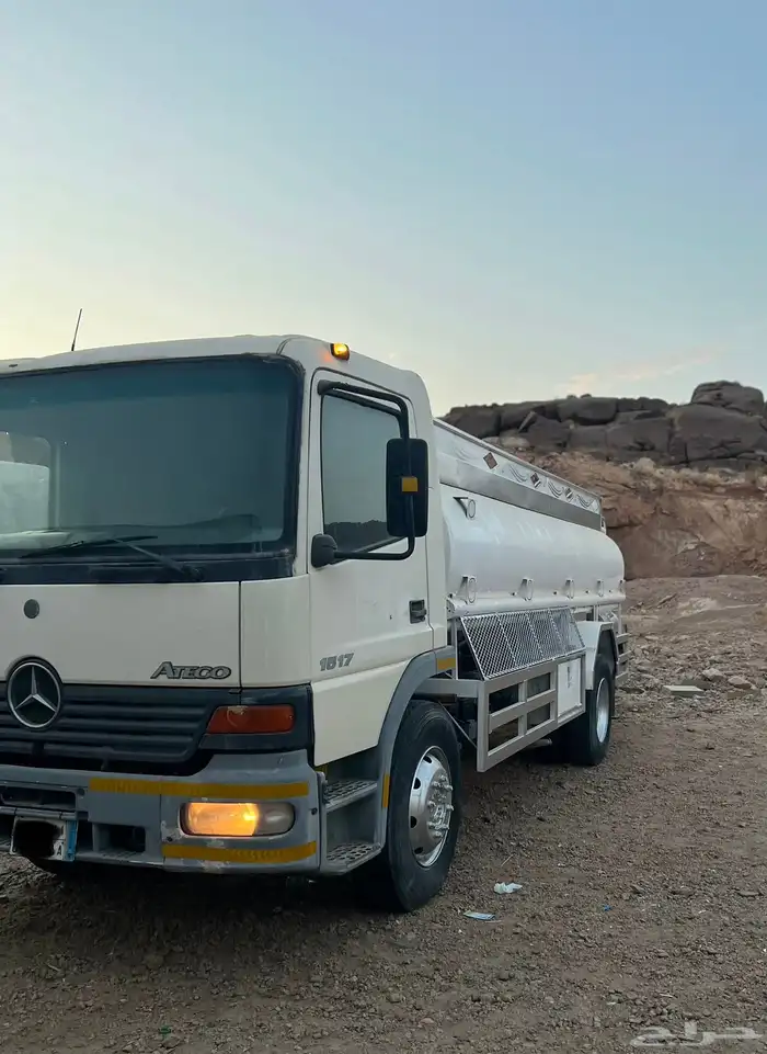 شاحنة مرسيدس 1517 اتيقو   اتيكو   وايت ماء 2004 2