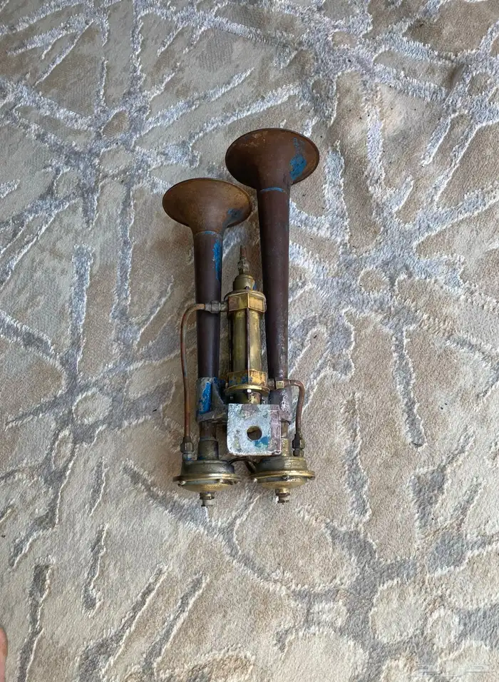 بوري يوناني اصلي ابوسواره للبيع 0