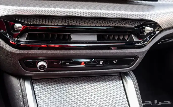 للبيع BMW - 440i موديل 2025 شبه اصفار وارد كندا 17