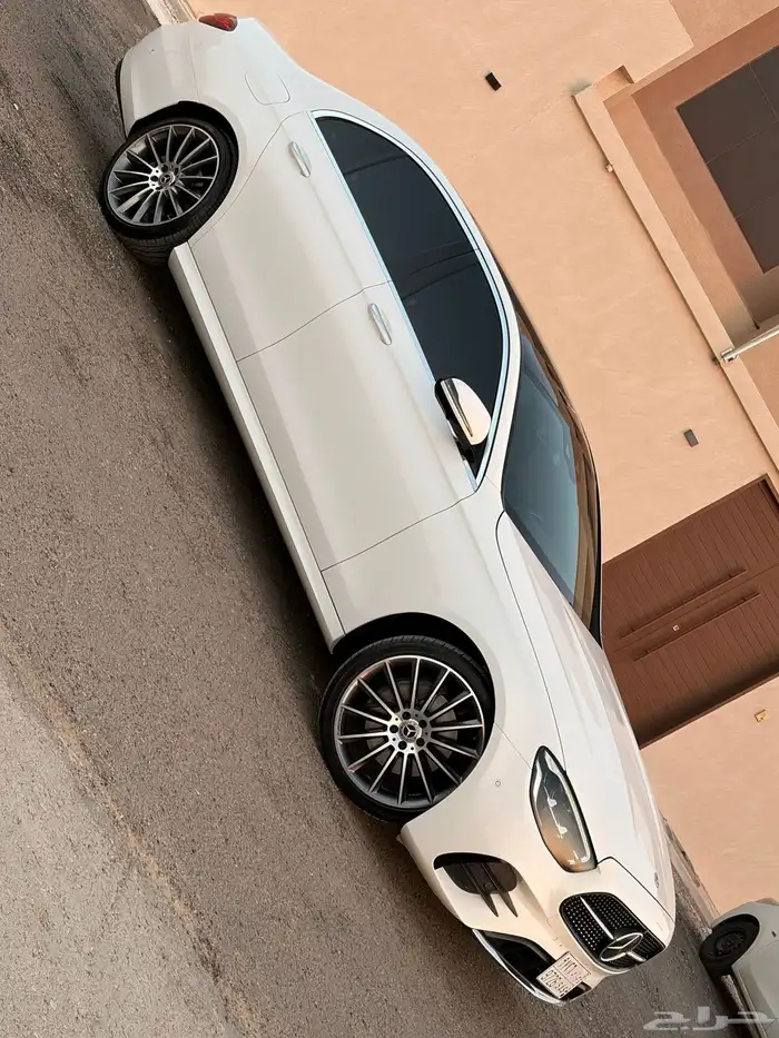 للبيع مرسيدس E300 AMGkit موديل 2022 بدي وكاله 25