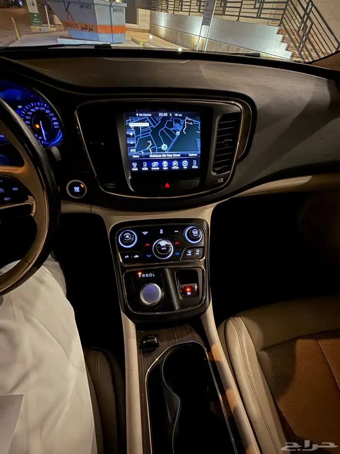 للبيع كرايزلر C200 موديل 2016 11