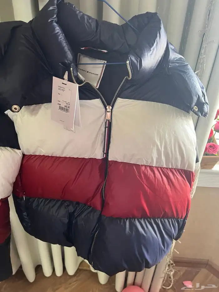 جاكيت تومي اصلي نسائي للبيع جديد لم يستخدم 1