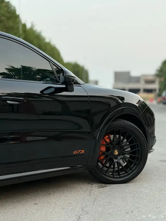 PORSCHE CAYENNE GTS 2022 39