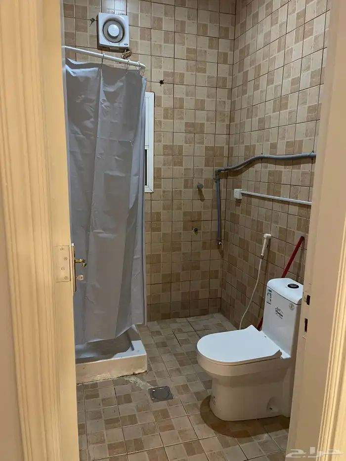 دور ارضي للايجار حي الياسمين 8