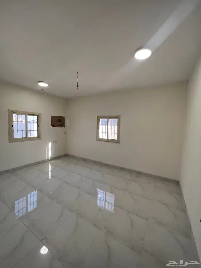 شقق للإيجار عزاب حي المنارات للسعوديين فقط 2