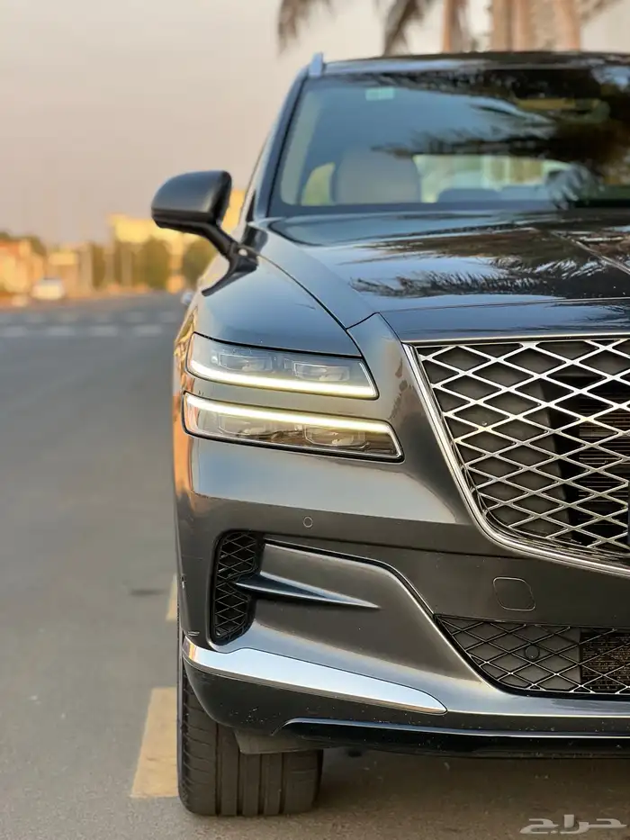 جنسيس GV80 13