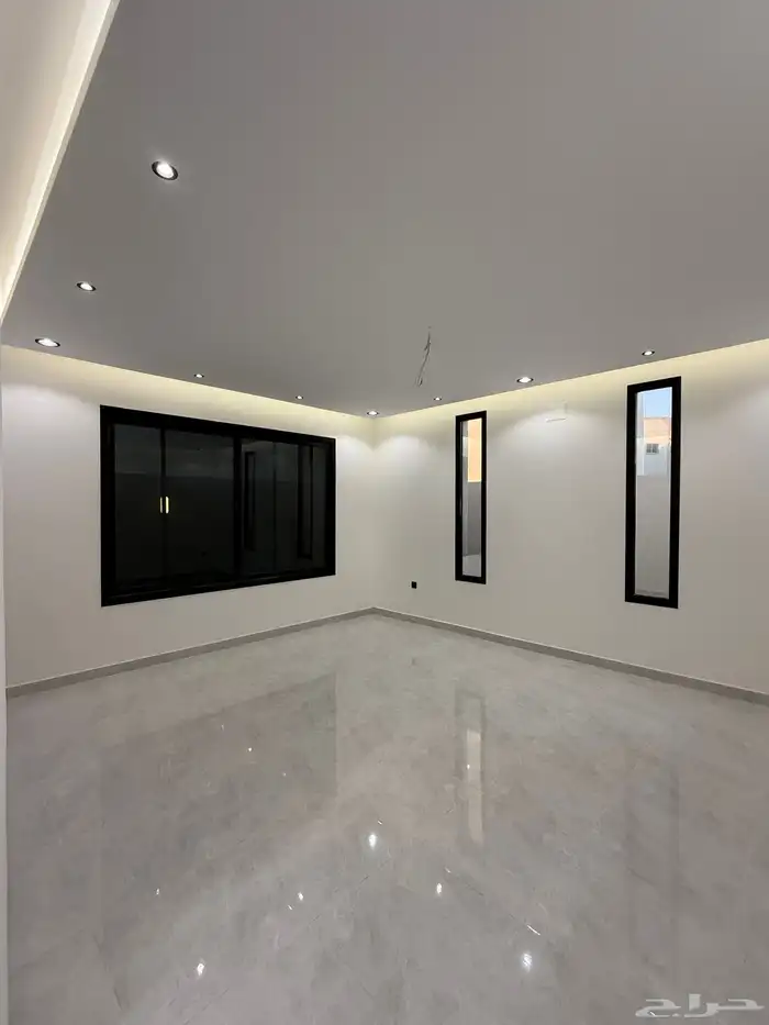 للبيع فلل فاخرة مكونه من دورين وملحق بمخطط 6 طريق الثمانين 11