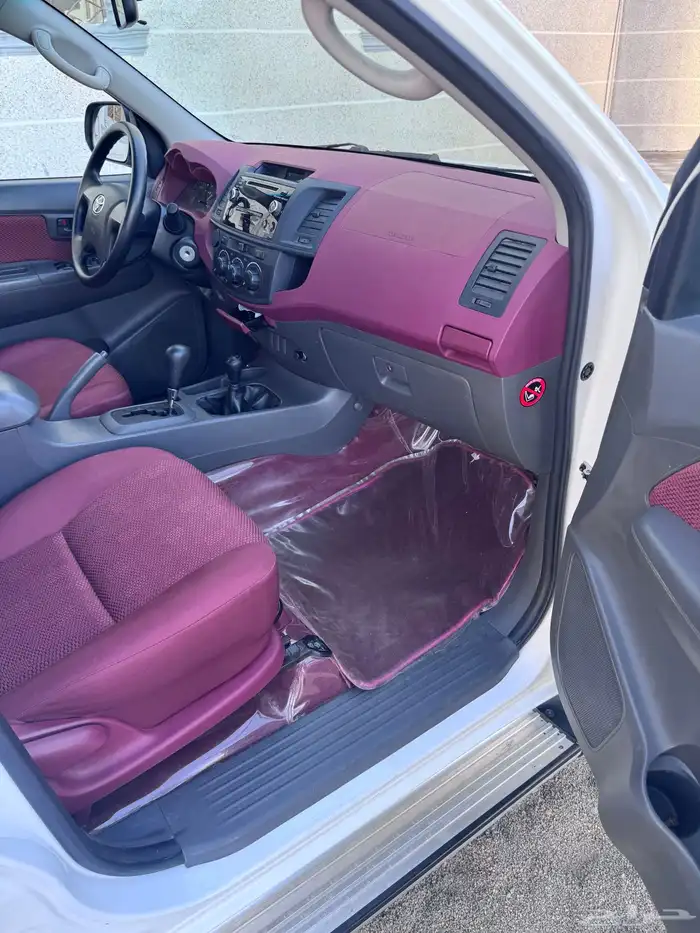 هايلوكس ( مخزن بريمي ) 75