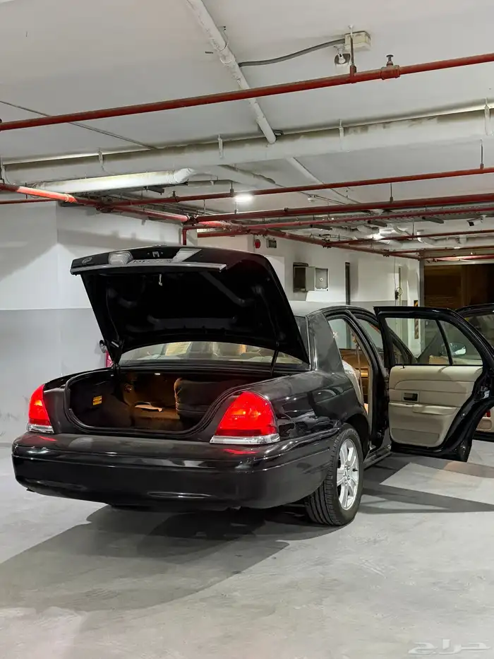 فورد كروان فكتوريا ( صنف ) 23