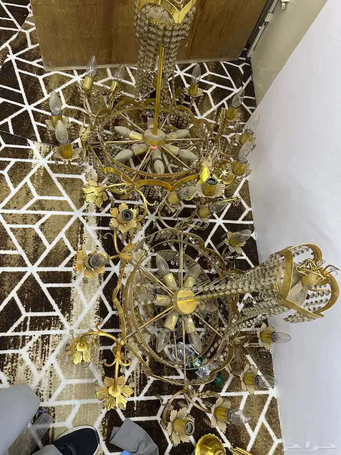 ثريات صوره منها ست حبات صوره ثانيه منها ثمان حبات 2