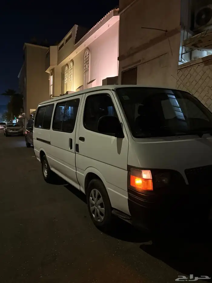 باص تويوتا 2001 9