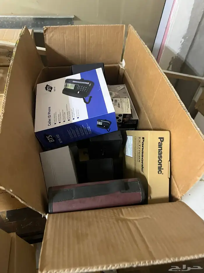 بضاعة عبارة عن ساعات راديو مكاين حلاقه وغيرها واكسسورات 17