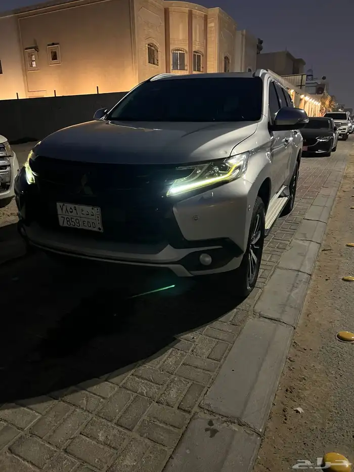 متسوبيشي مونتيرو فل 8