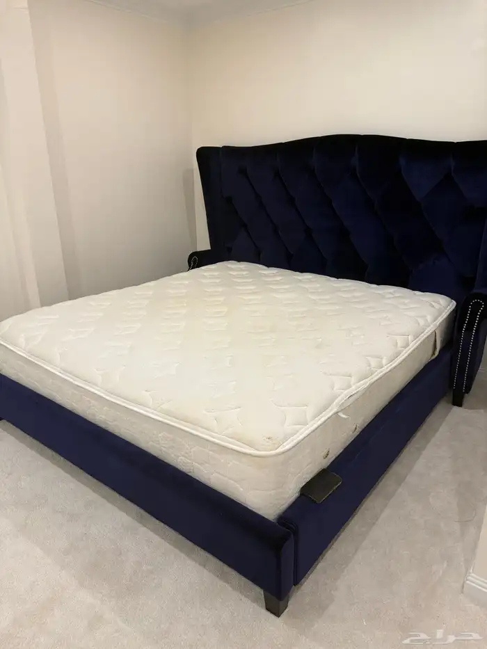 سرير من أورا 1