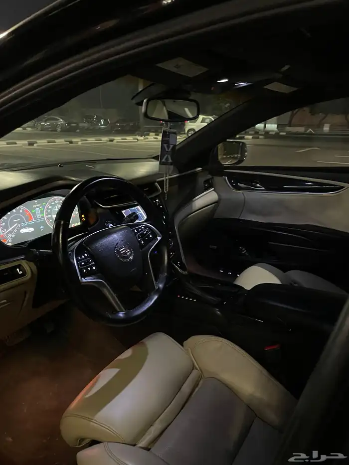 كاديلاك xts 5