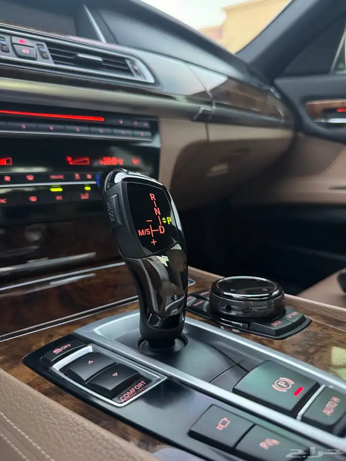 ابيض bmw 2014 الفئة 730 العملية 2