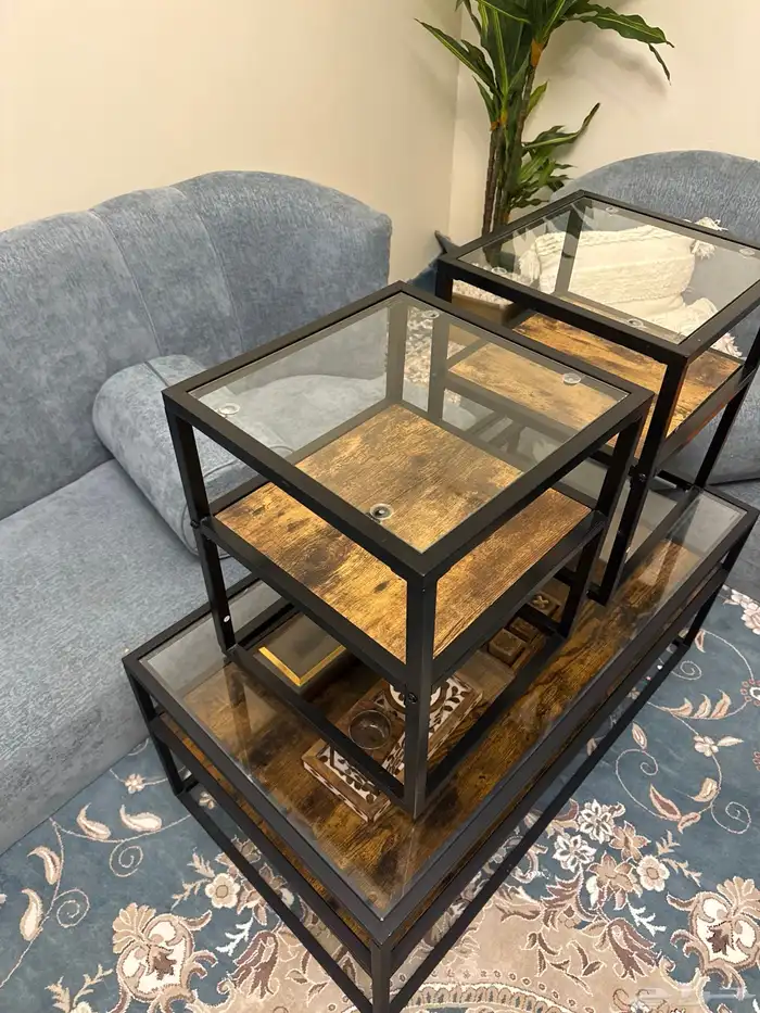 طاوله طعام   مع مدخل   وطاوله قهوه خشبي مع قطعتين جانبيه 3