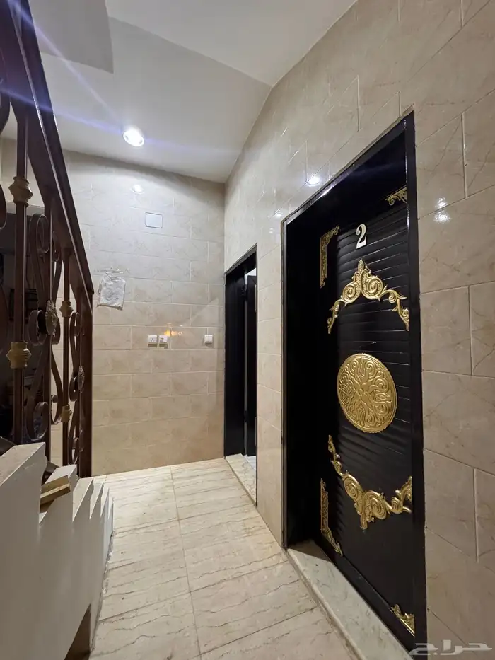 شقه ارضيه خلفيه حي البوادي السعر 380 الف 1