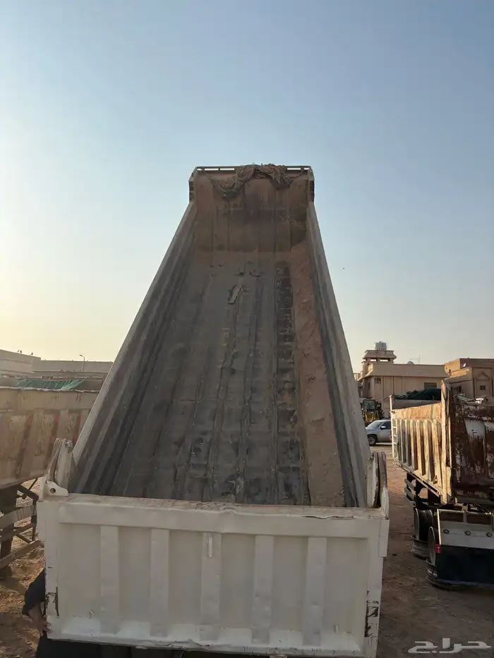 صندوق قلاب (للبيع فقط ) على السوم 8