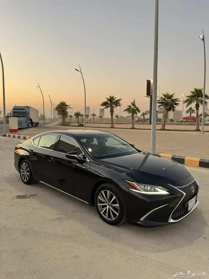 لكزس ES350 2020 1