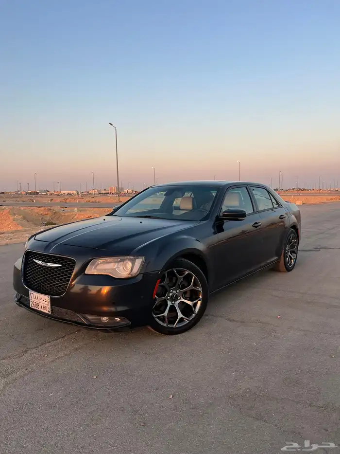 للبيع كرايزلر 2018 - C300s 0