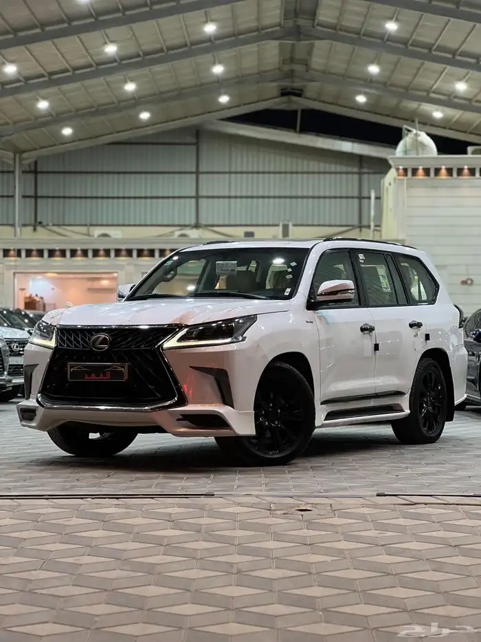 لكزس - 2016 - LX570 - فل كامل 3