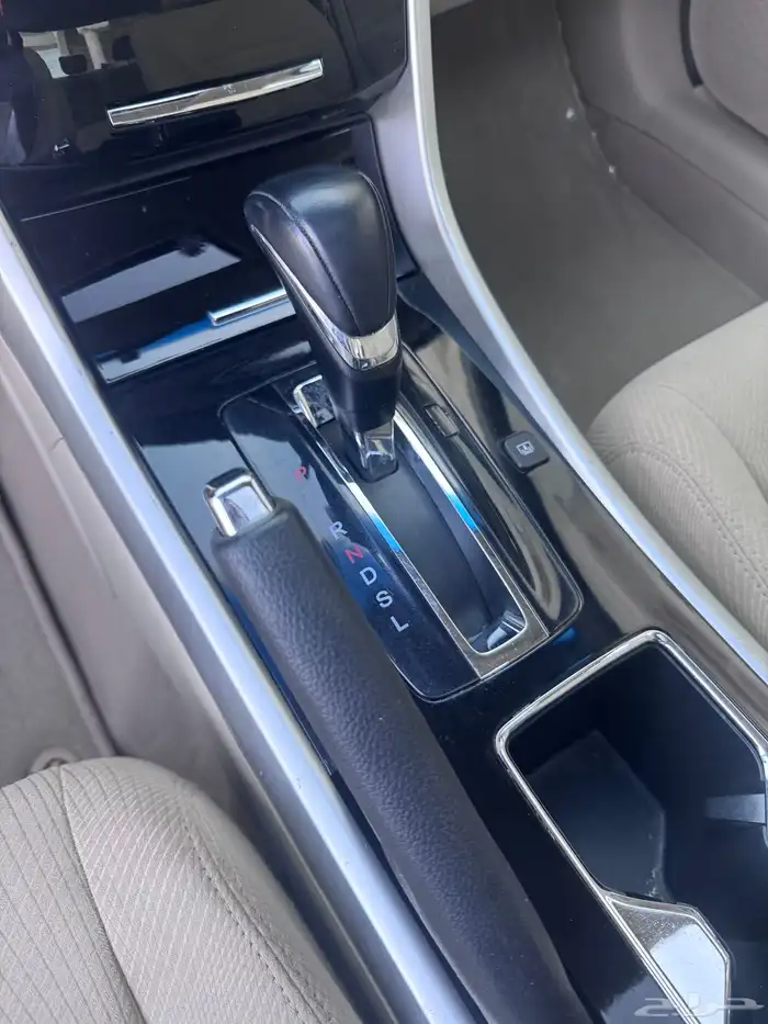 هوندا اكورد ( فل كامل نظيف ) 83