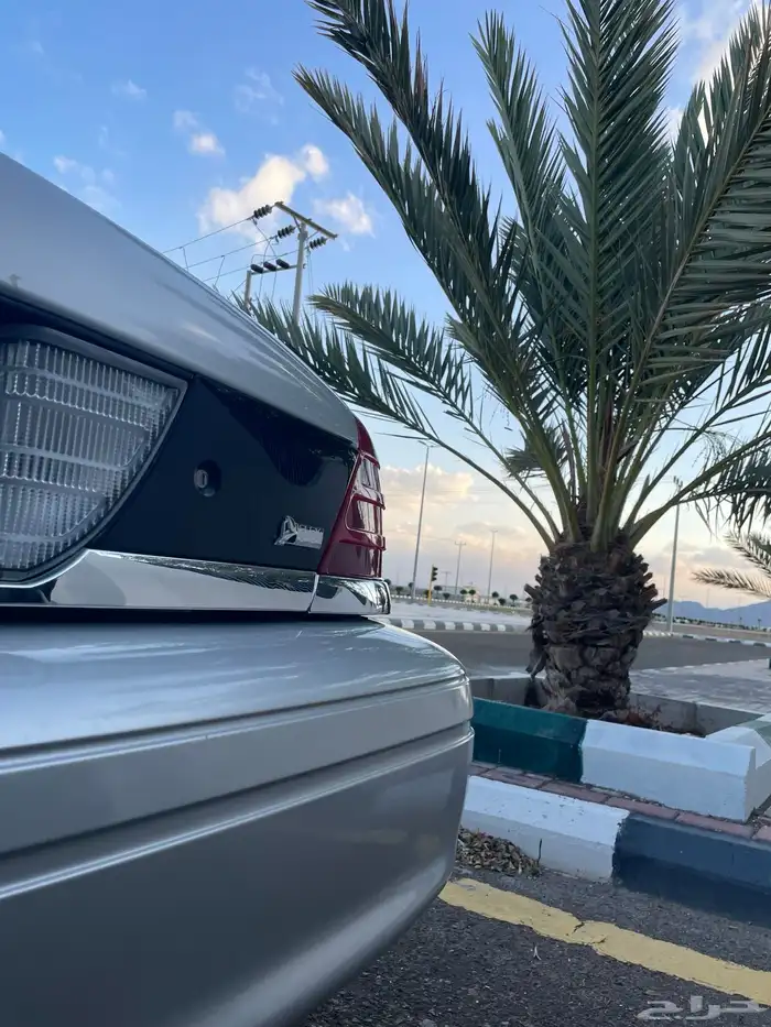 فورد فكتوريا 11 بودي ومحركات بلد 10