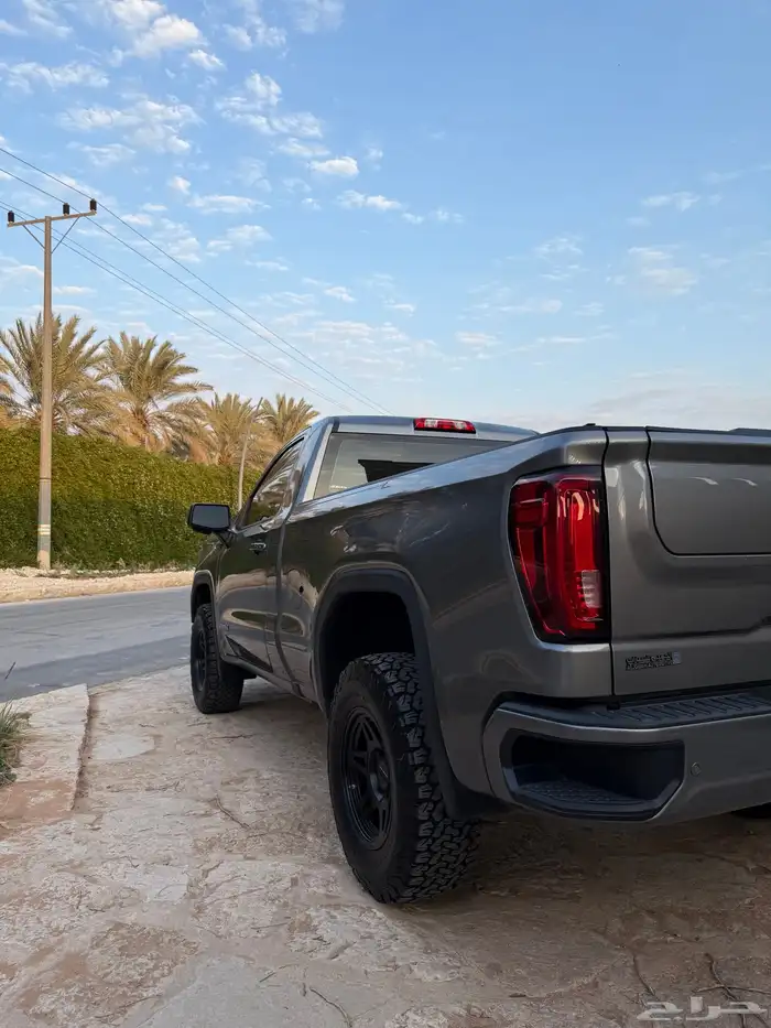 سييرا AT4 نظيف رمادي 68