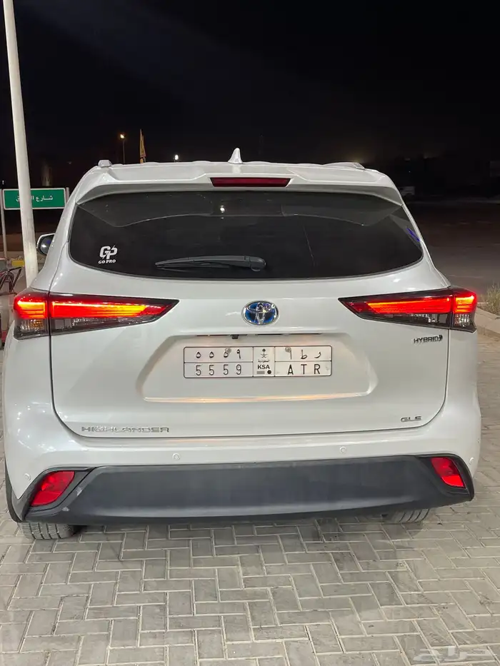 سيارة تايوتا هايلندر هايبرد موديل 2023 12