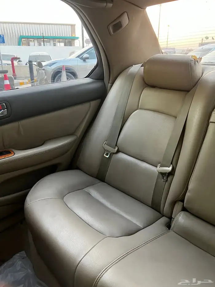 لكزس 400 اقبل بدل 10