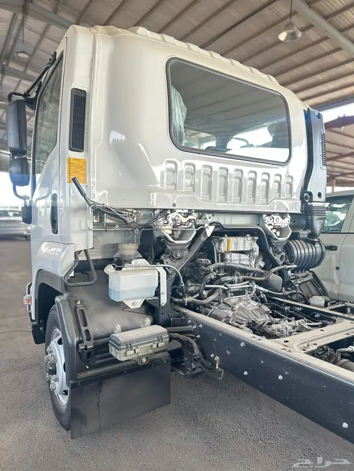 ايسوزو اسندر 7.5 طن 2025 3