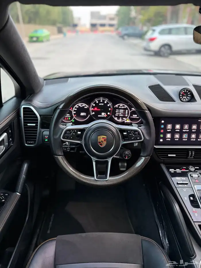 PORSCHE CAYENNE GTS 2022 34