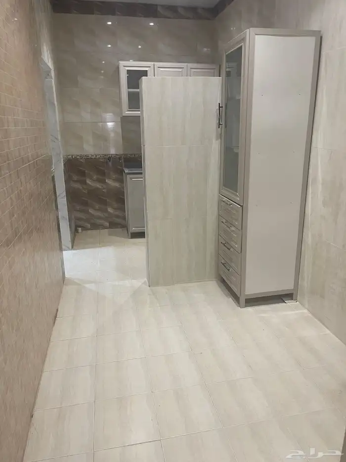 (غرفه) ارضيةبحي النهضة بالرياض للايجار 1500 ريال شهريا 3