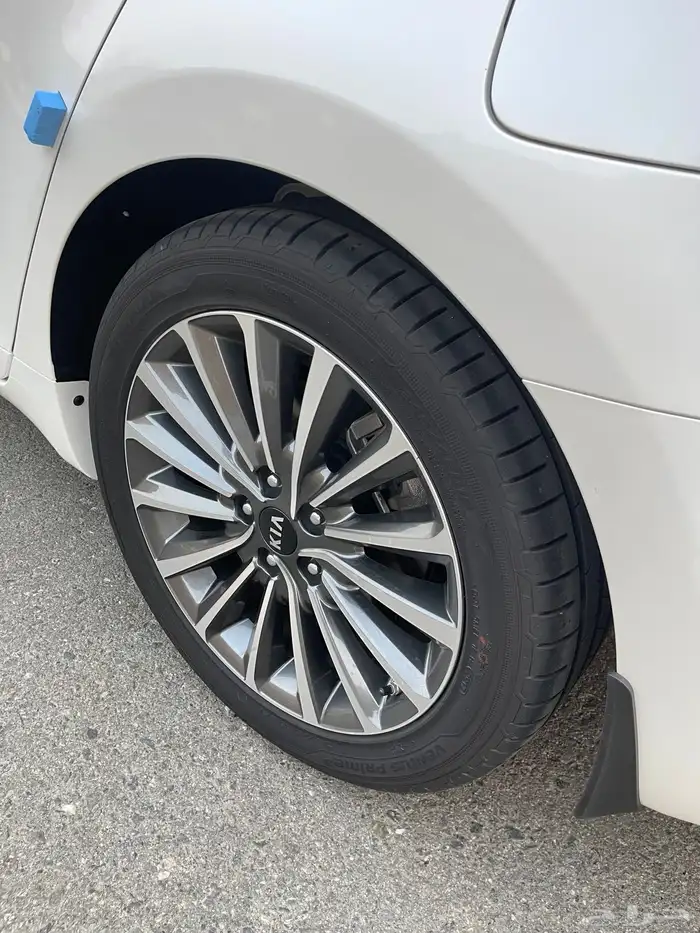 كيا كادينزا 2018 شبه الاصفار 19