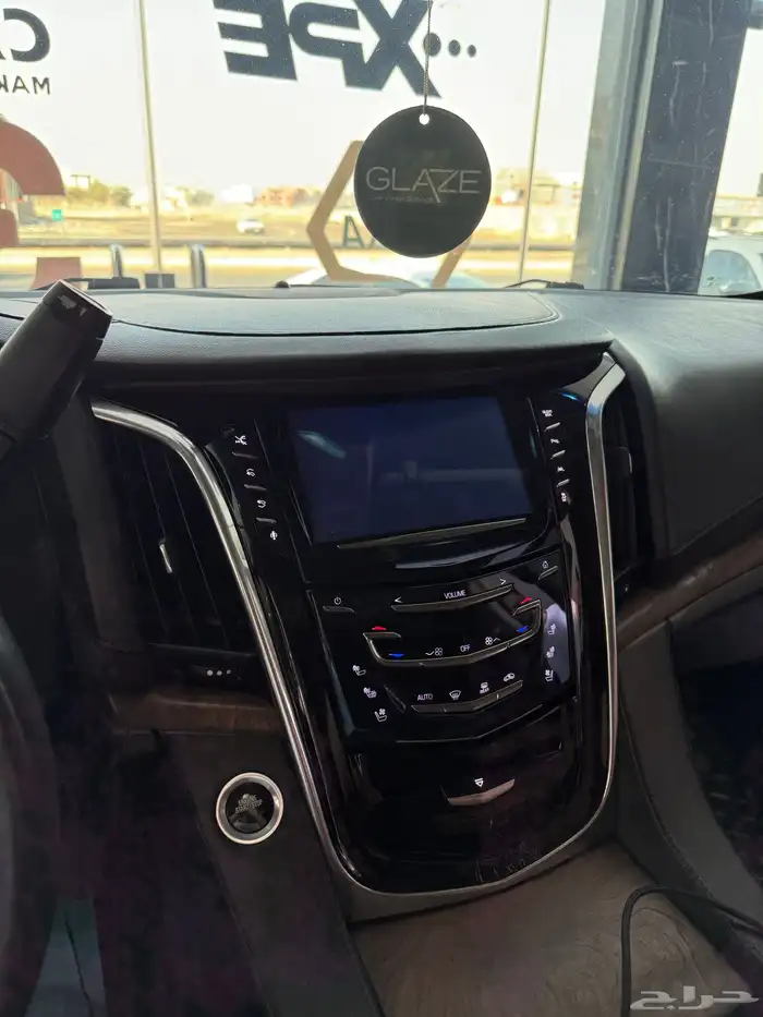 كاديلاك اسكاليد 17