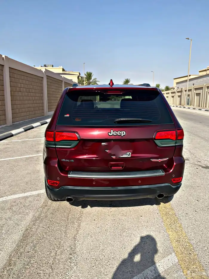 جيب جراند شيروكي تريل هوك 2017 اول مالك 3