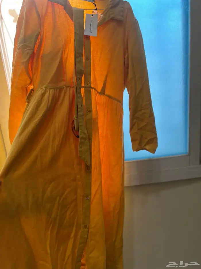 فساتين وجزم بأسعار مناسبه 44