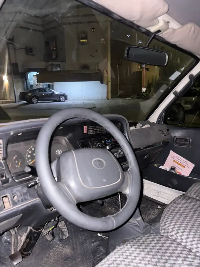 باص تويوتا 2001 4